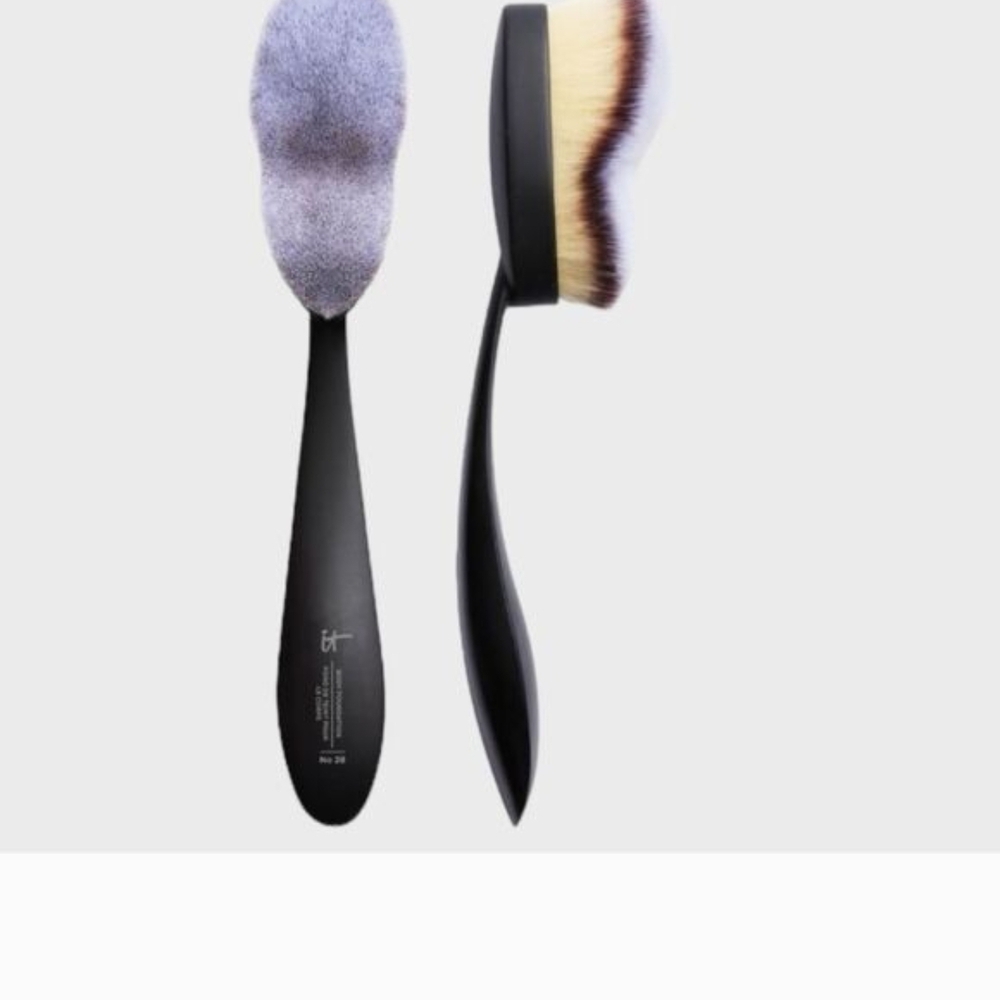 IT Cosmetics Dual-Ended Makeup Brush - Black and Cream New